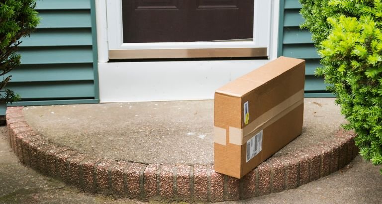 شحن الطرود والأغراض الشخصية من السعودية إلى الإمارات (خدمة من الباب للباب)